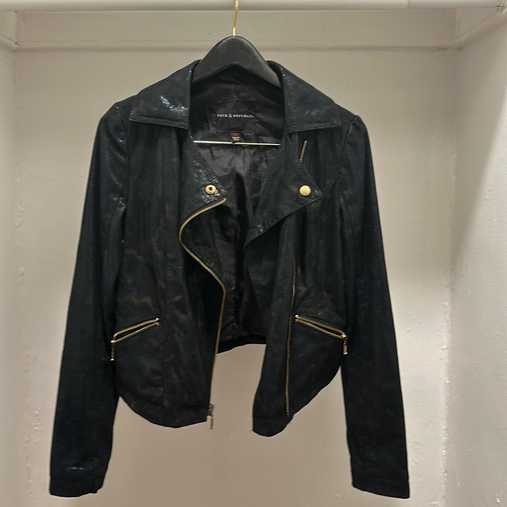 Rock & Republic cropped biker style jacket